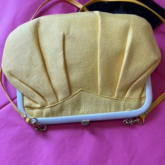 Vintage Yellow Clutch | Made in Italy | Elegant Evening Bag - Picture 4 of 13